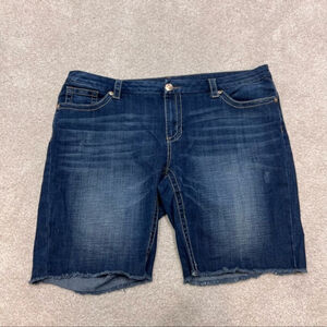 Seven 7 Women's Blue Bermuda Shorts Size 22